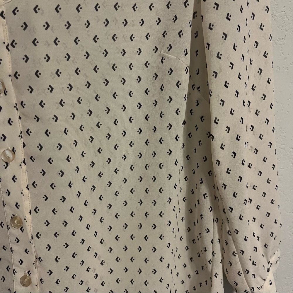 Anthropologie Pins & Needles Cream and Navy Printed Top - Picture 5 of 9